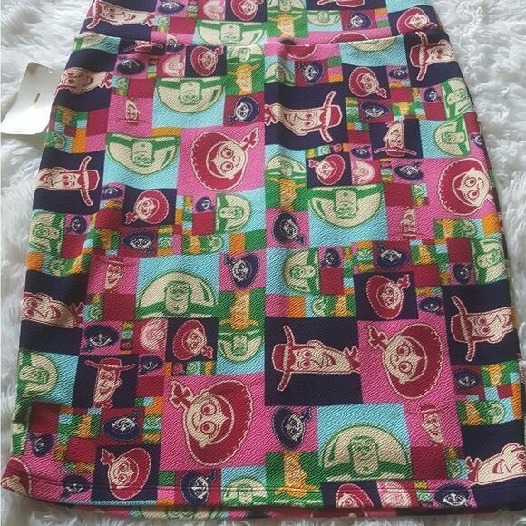 LulaRoe Disney Toy Story Skirt NWT Size Large - Picture 3 of 6